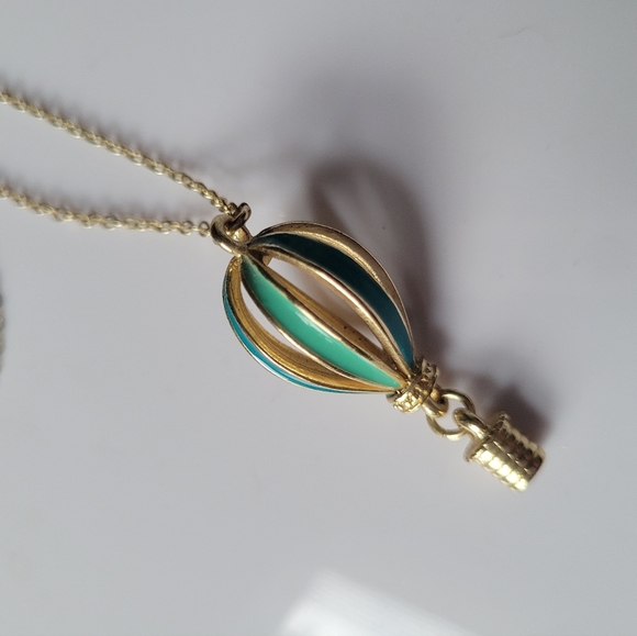 Hot Air Balloon Necklace - Picture 3 of 4